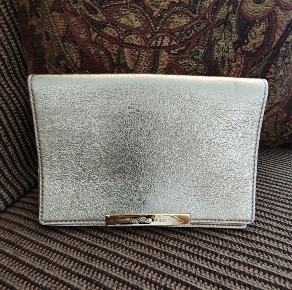 Beautiful Gold Colored MK Michael Kors clutch purse wallet in great shape!